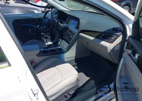 2017 Hyundai Sonata Hybrid Limited from USA, damaged, VIN KMHE34L3XHA067314